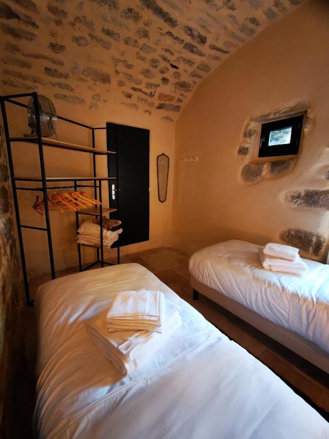Magnifique gite en pierres 6 personnes avec piscine privee Ardeche plein sud Lablachère Exterior foto